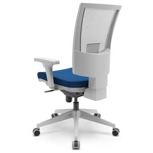 Cadeira ergonômica FLASH tela cinza. Ajuste lombar. Braços ajustáveis. Encosto tela. Base piramidal cinza. Tecido azul.